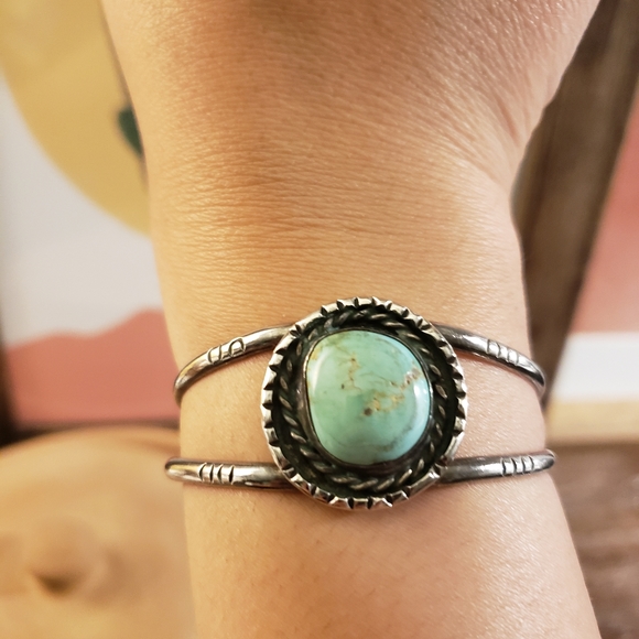 Vintage Sterling Silver Turquoise Cuff Bracelet